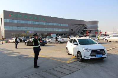 山東高速服務區以“六大舉措”為核心，全力保障停車場服務與道路暢通